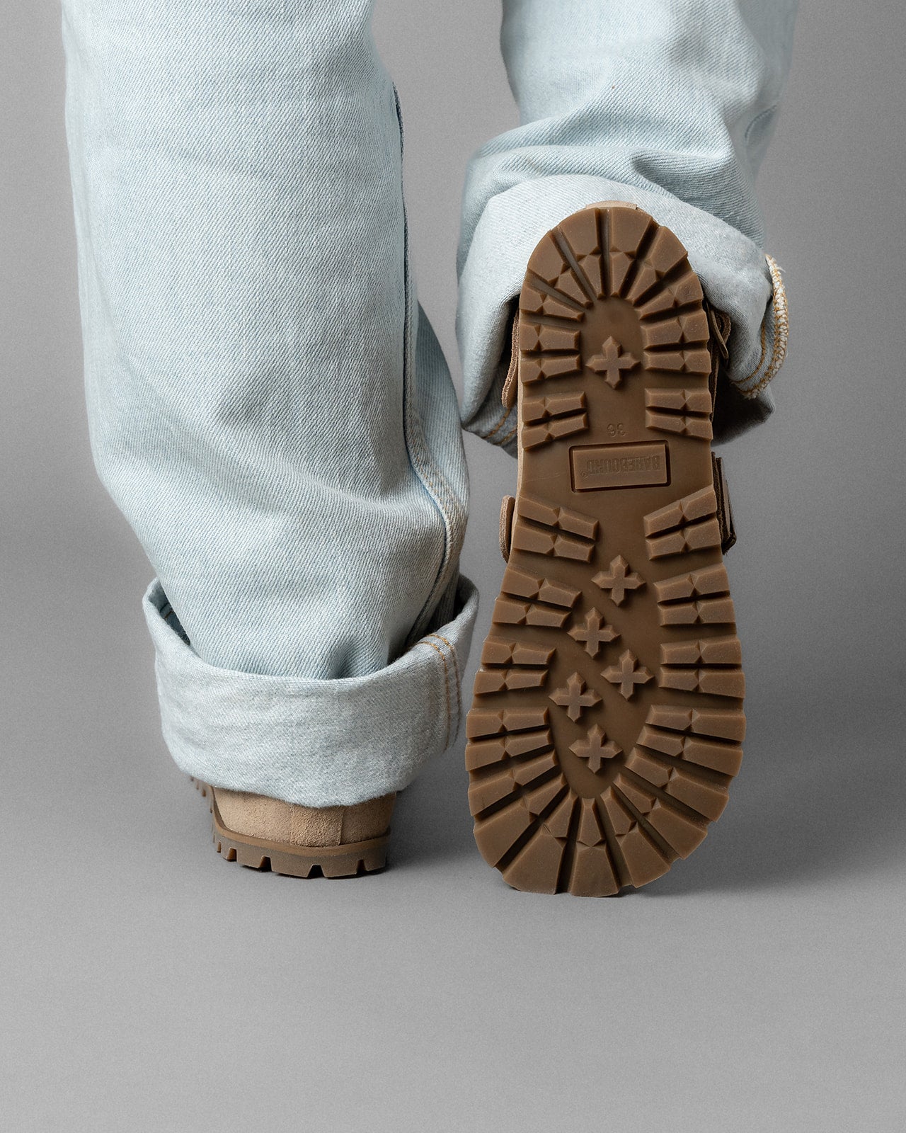 Ikaros - Barefoot Clog