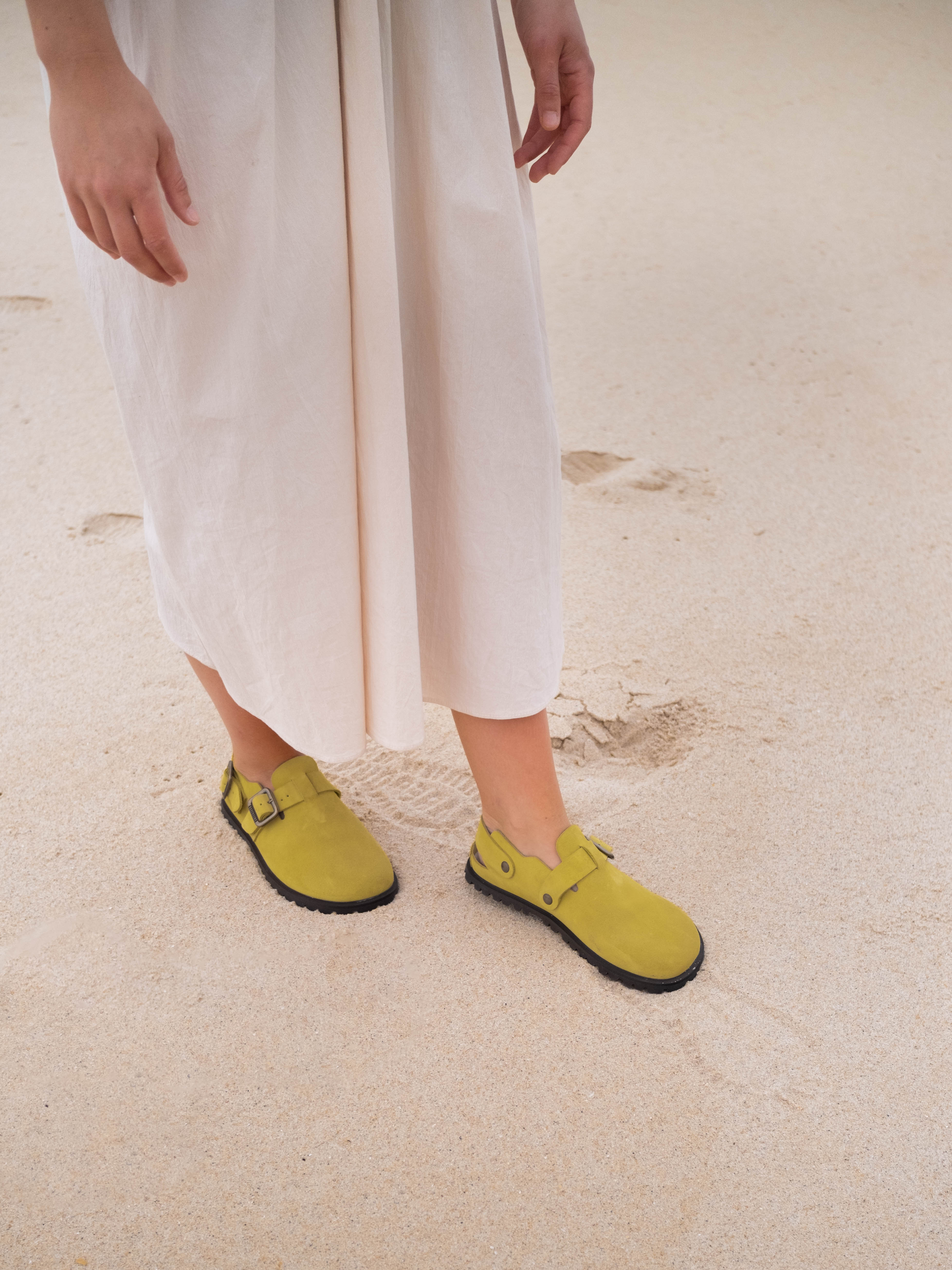 IKAROS II - Barefoot Clog (Vintage Olive)